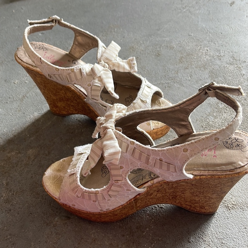 Super cute Jelly Pop Eyelet Wedges size 7M - Picture 2 of 4
